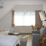 Zu Den Linden ホテル Wachtberg