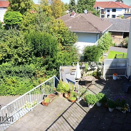 Zu Den Linden