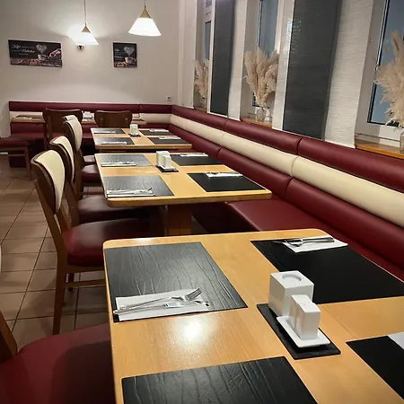 Hotel Zu Den Linden 3*