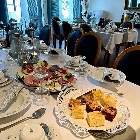 Zu Den Linden 3* فاختبيرغ