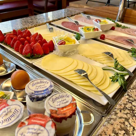 Zu Den Linden 3* فاختبيرغ