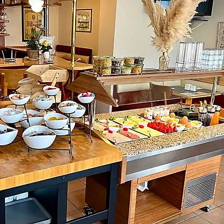 Hotel Zu Den Linden Wachtberg