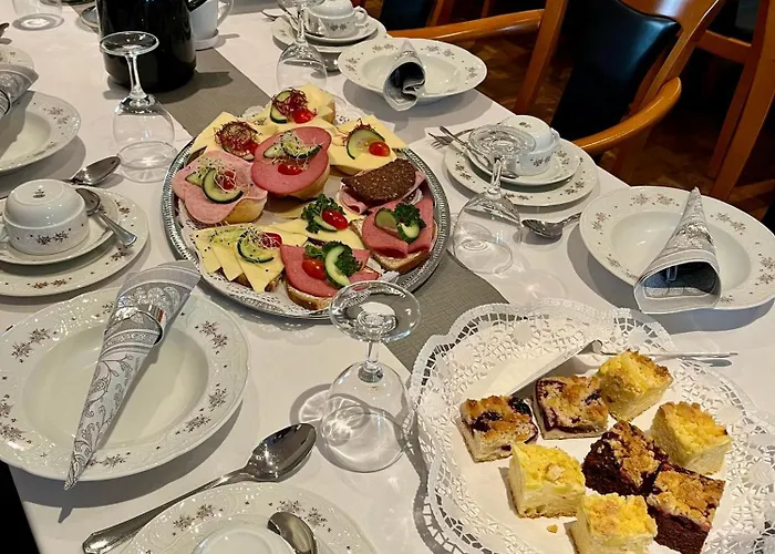 Zu Den Linden Hotel 3*