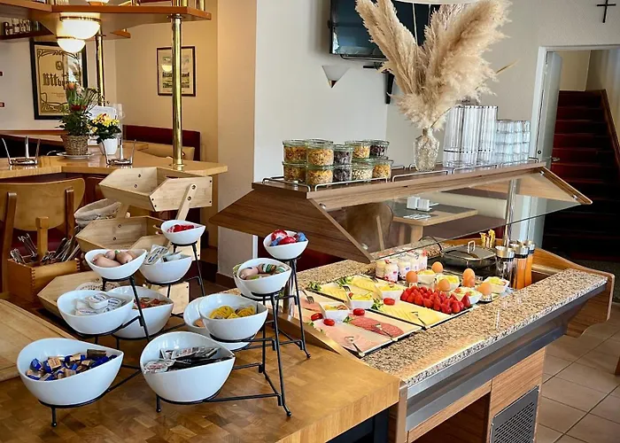 Zu Den Linden Hotel 3*